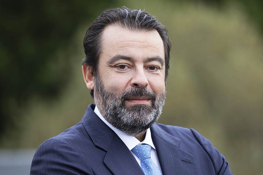 Velatia: Javier Ormazabal