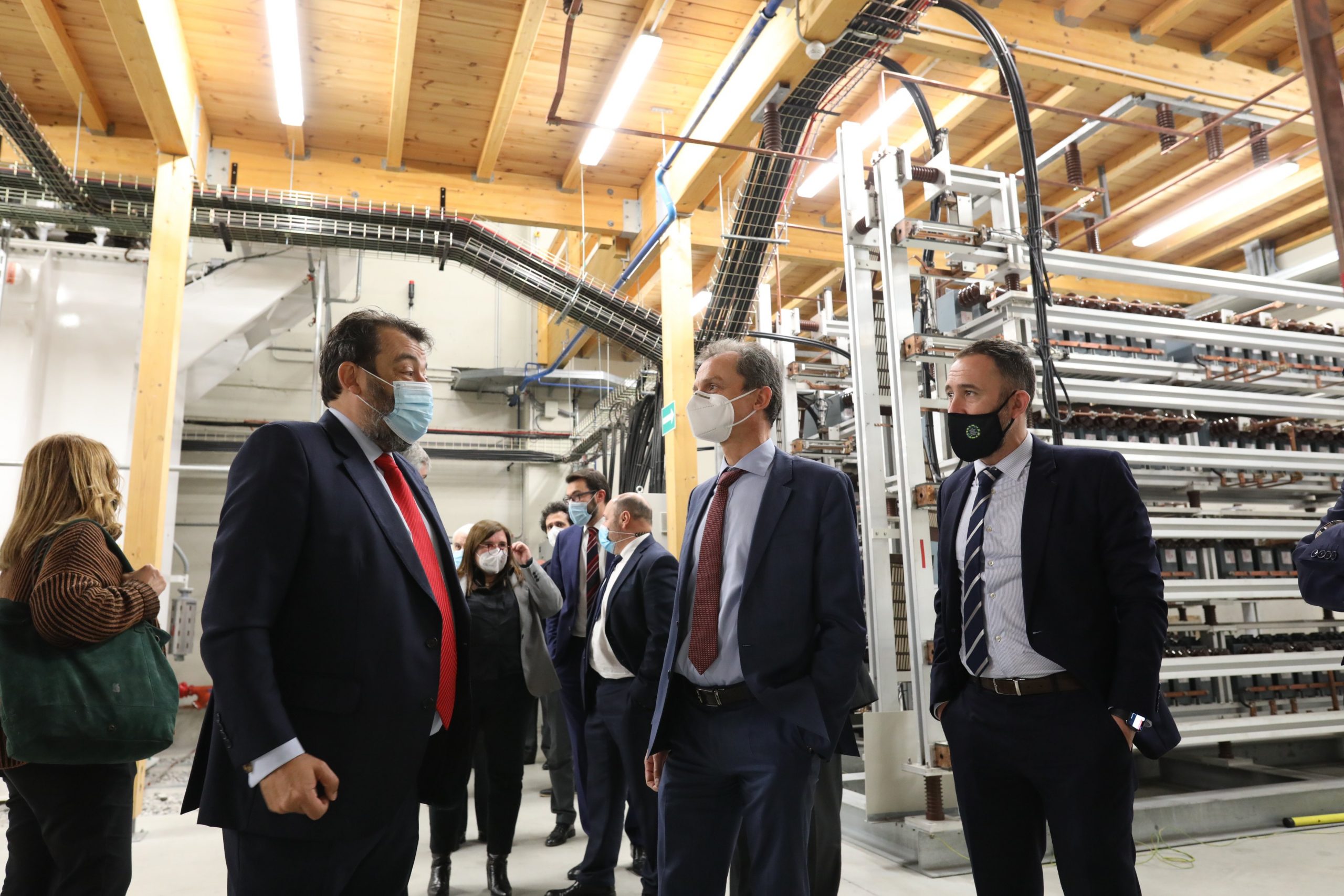 The Spanish Minister for Science and Innovation, Pedro Duque, pays a visit to Velatia’s premises