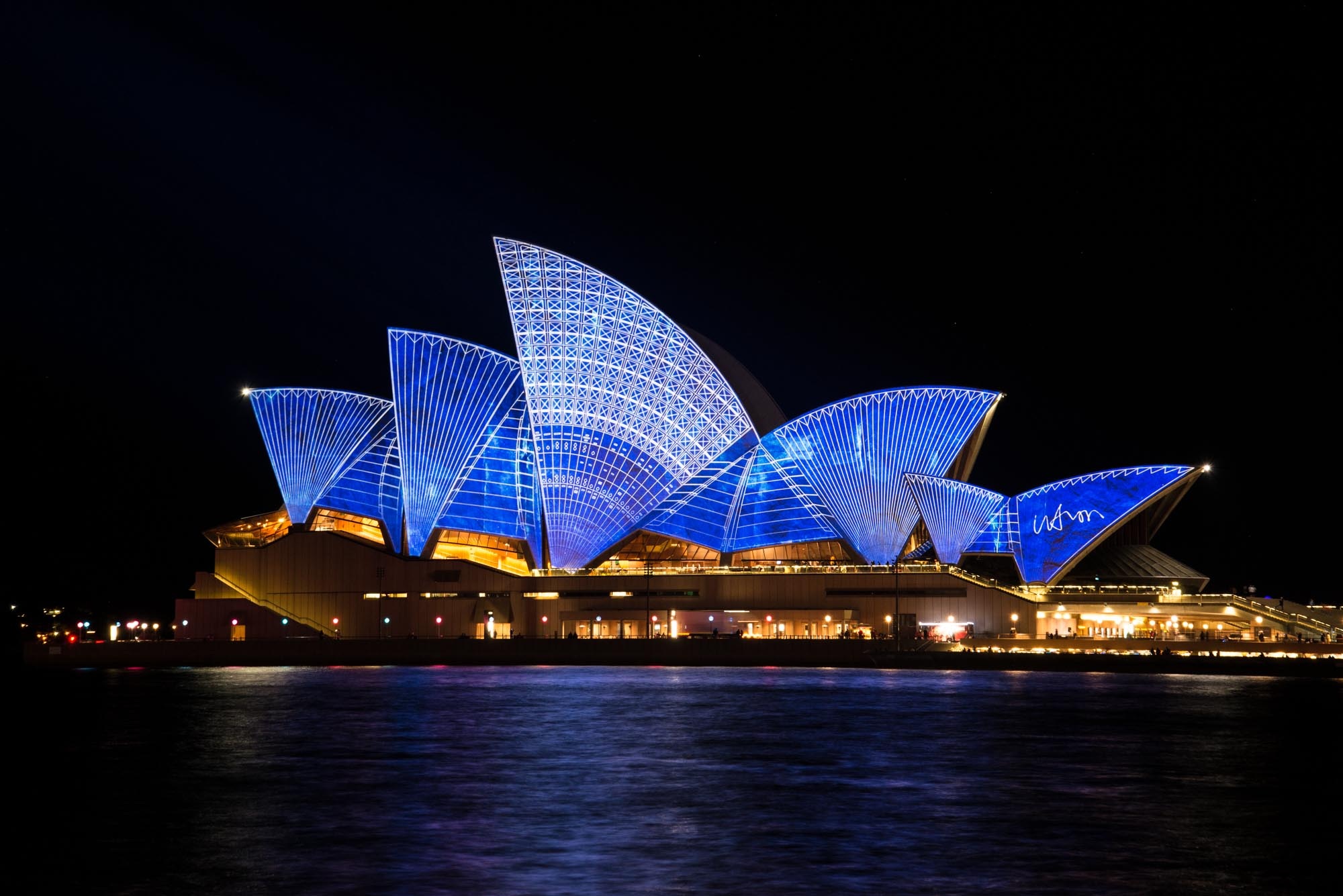 Australia will be the home of the biggest lithium battery of the world